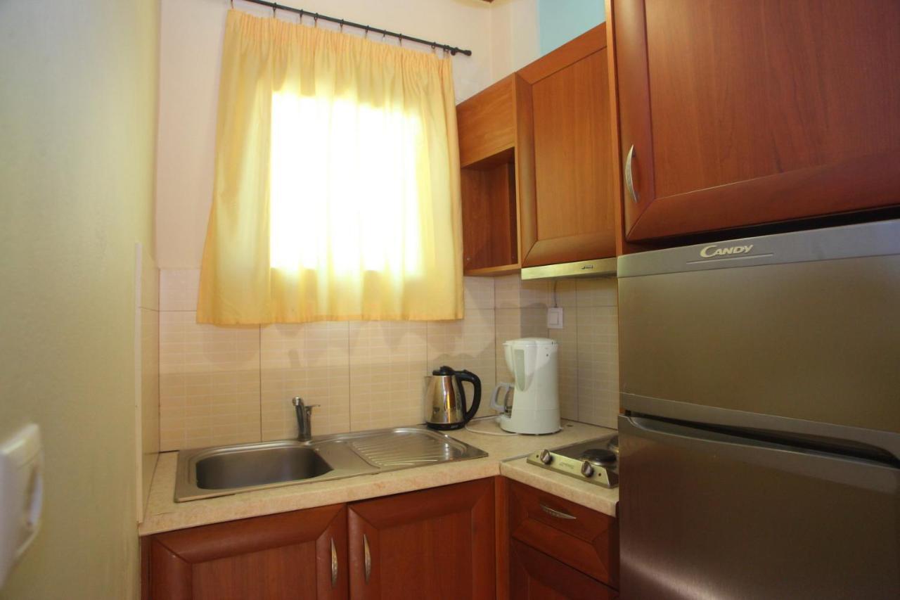 ניקיאנה Vicky Apartments מראה חיצוני תמונה